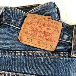 Straight leg high wasted Levi’s